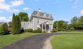 1 Red Cross Ave 9, Newport, RI 02840