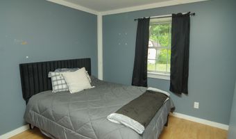 47 Gales Rd, Abbot, ME 04406