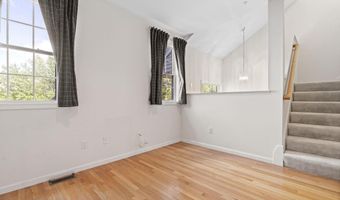16 Edward Cir, Bedford, NH 03110