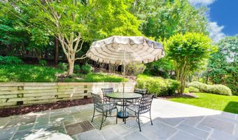 8011 SUMMER MILL Ct, Bethesda, MD 20817