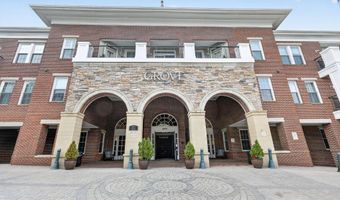 2465 ARMY NAVY Dr 1-202, Arlington, VA 22206