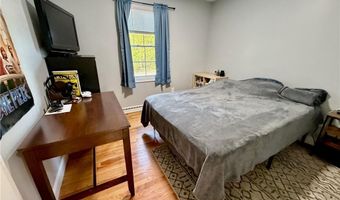 770 Metacom Ave, Bristol, RI 02809