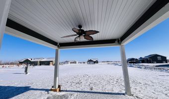 921 Willet St, Aberdeen, SD 57401