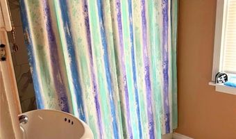 9 Southern St, Cranston, RI 02920