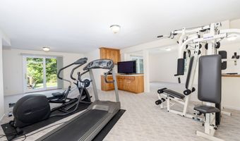 56 Larkspur Ln, Bristol, CT 06010