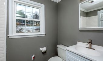 144 Mountain View Dr, Abingdon, VA 24211