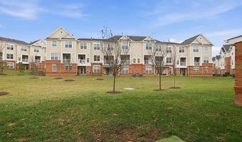 43032 STUARTS GLEN Ter 102, Ashburn, VA 20148