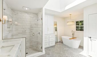 7022 Lancer Dr, Charlotte, NC 28226
