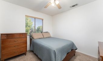 1530 W IVANHOE Ct, Chandler, AZ 85224