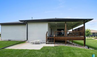 2820 E Daybreak Cir, Brandon, SD 57005