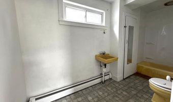 127 Dewey St, Bennington, VT 05201