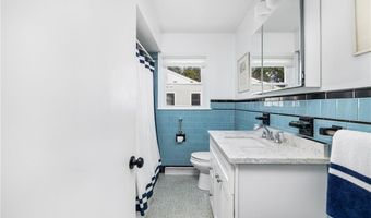 6 Cliff Ter, Newport, RI 02840
