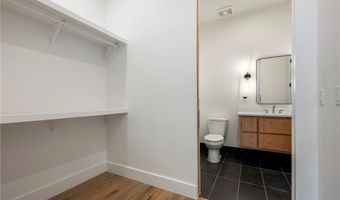 905 SE 4th St 203, Bentonville, AR 72712