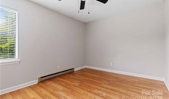 8428 Clear Meadow Ln, Charlotte, NC 28227