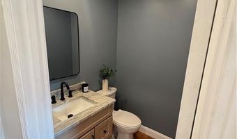 16 George St, Warwick, RI 02888