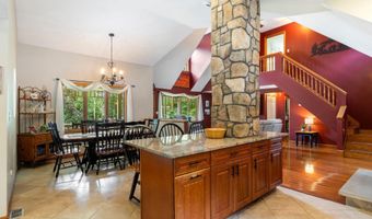 15 Hamden Place Rd, Arundel, ME 04046