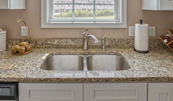 320 Valley Pointe Dr, Baxter, TN 38544