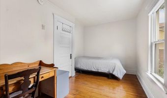 910 W Huron St, Ann Arbor, MI 48103