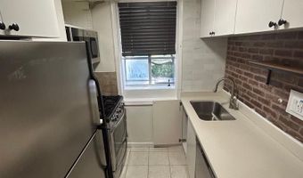 230 N THOMAS St N #230-1, Arlington, VA 22203