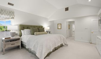 7009 LOCH LOMOND Dr, Bethesda, MD 20817