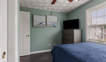 234 3rd Ave, Cranston, RI 02910