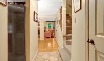 2540 S WALTER REED Dr #4, Arlington, VA 22206
