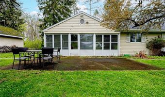15 South Ln, Angola, NY 14006