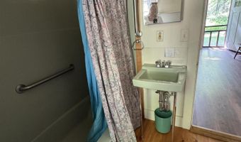 186 Bridgton Rd, Sebago, ME 04029