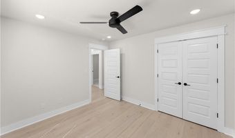 30 Benwick Ln, Bella Vista, AR 72714