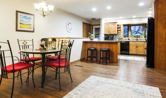 1431 Dick Dr, Aberdeen, SD 57401