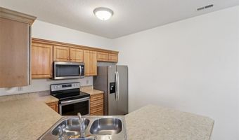 522 Kelsey Ln, Altoona, IA 50009