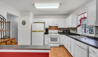 62 Walnut St, Beachwood, NJ 08722