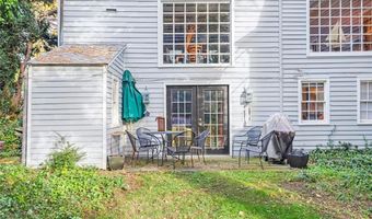 49 Hollow Tree Ridge Rd, Darien, CT 06820