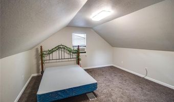 943 McKinley Blvd, Alton, IL 62002