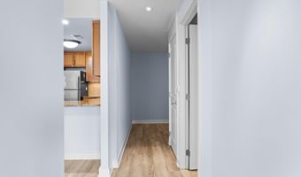888 N QUINCY St 1411, Arlington, VA 22203