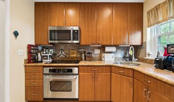 8406 THOMPSON Rd, Annandale, VA 22003