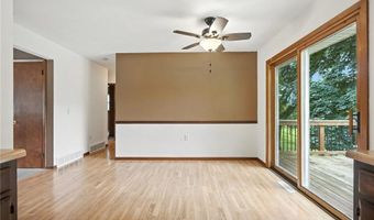 413 E 5th St, Anamosa, IA 52205