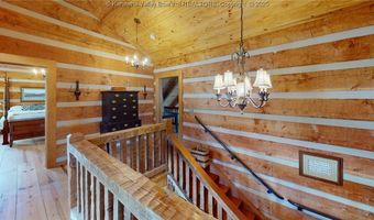 8 Abby Ln, Barboursville, WV 25504