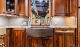 585 White Cir 406, Athens, GA 30605