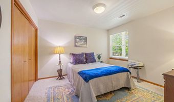 818 Pavilion Pl, Ashland, OR 97520
