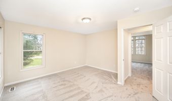5521 Lohr Lake Dr, Ann Arbor, MI 48108
