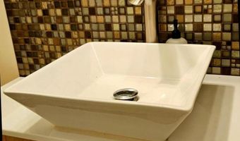 3801 CANTERBURY Rd 703, Baltimore, MD 21218