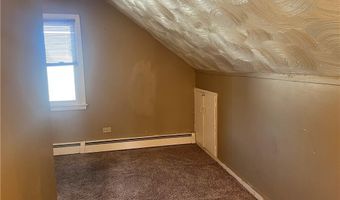 5 Lakeside Ave, Cranston, RI 02910