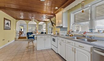 319 Old Causeway Rd, Atlantic Beach, NC 28512