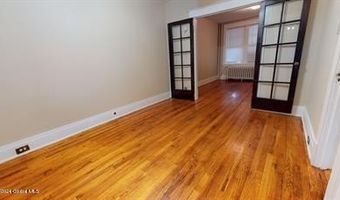 566 Park Ave 1, Albany, NY 12208