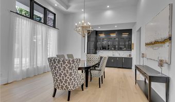 11 Sanctuary Ct, Amherst, NY 14221