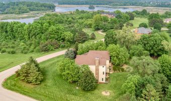 660 Birch Hollow Dr, Antioch, IL 60002