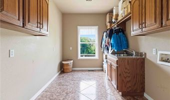 136 Riverview Dr, Anderson, MO 64831