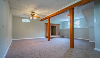 853 Main St, Acushnet, MA 02743