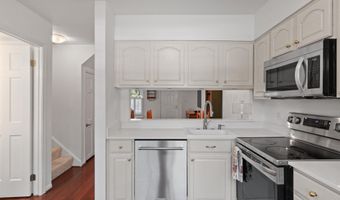 811 GIBBON St, Alexandria, VA 22314